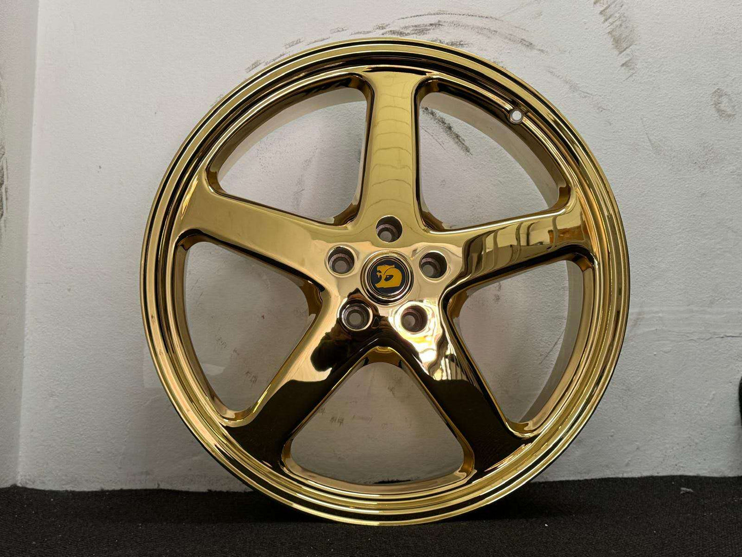 Real photo of Walky gold chrome wheel rim