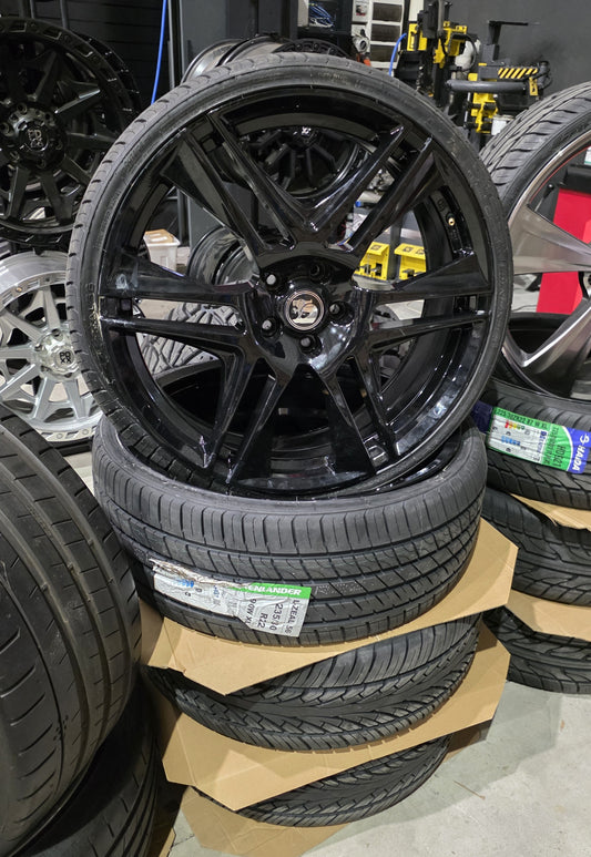 BLADES 22x8 GLOSS BLACK - 1 SET WITH TYRES