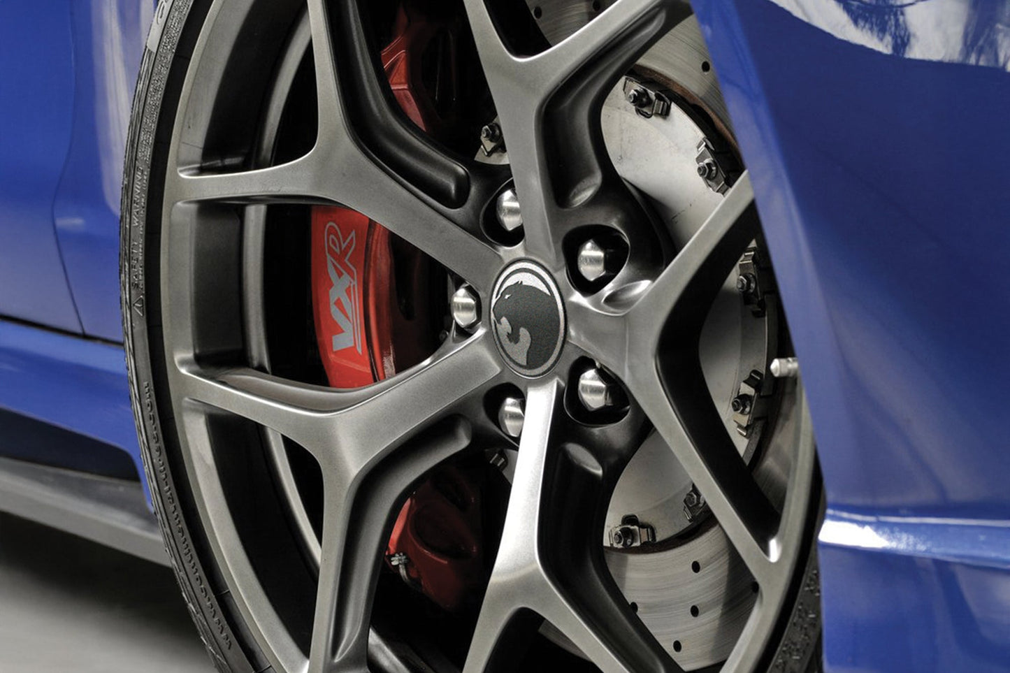 GTS-8 HSV GTSR vehicle image 2